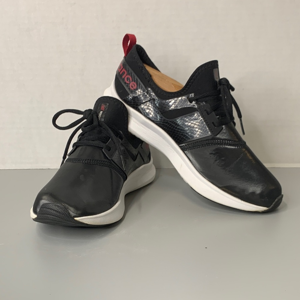 New Balance Black and White Sneakers with Red Accents Size 9